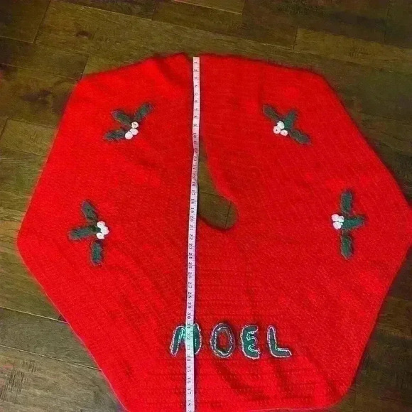Noel Christmas Tree Skirt Hand-Knit Crocheted - Picture 3 of 7